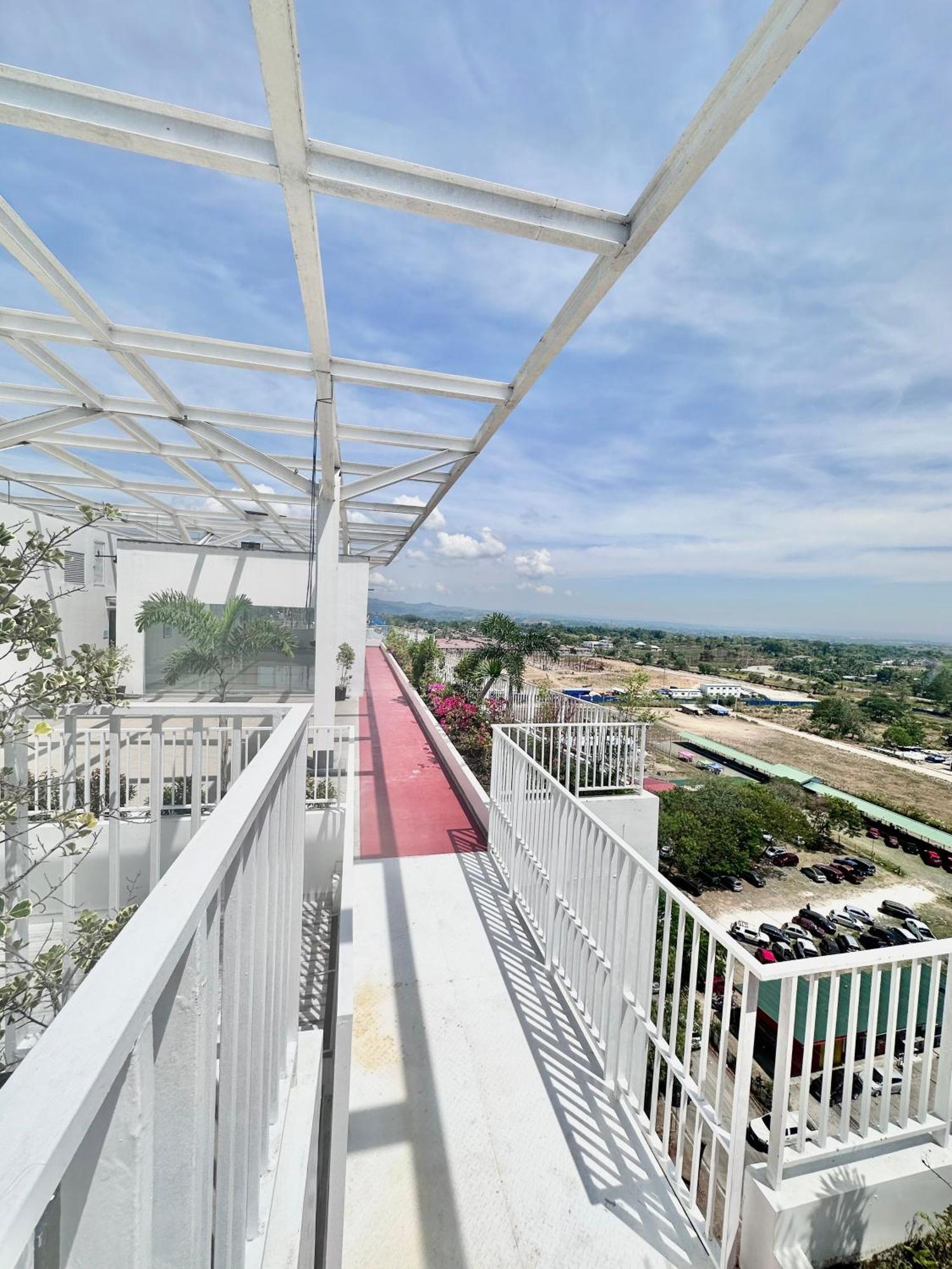 Aesthetic One Bedroom Beside Sm W Pool, Wifi And Netflix 카가얀드오로 외부 사진