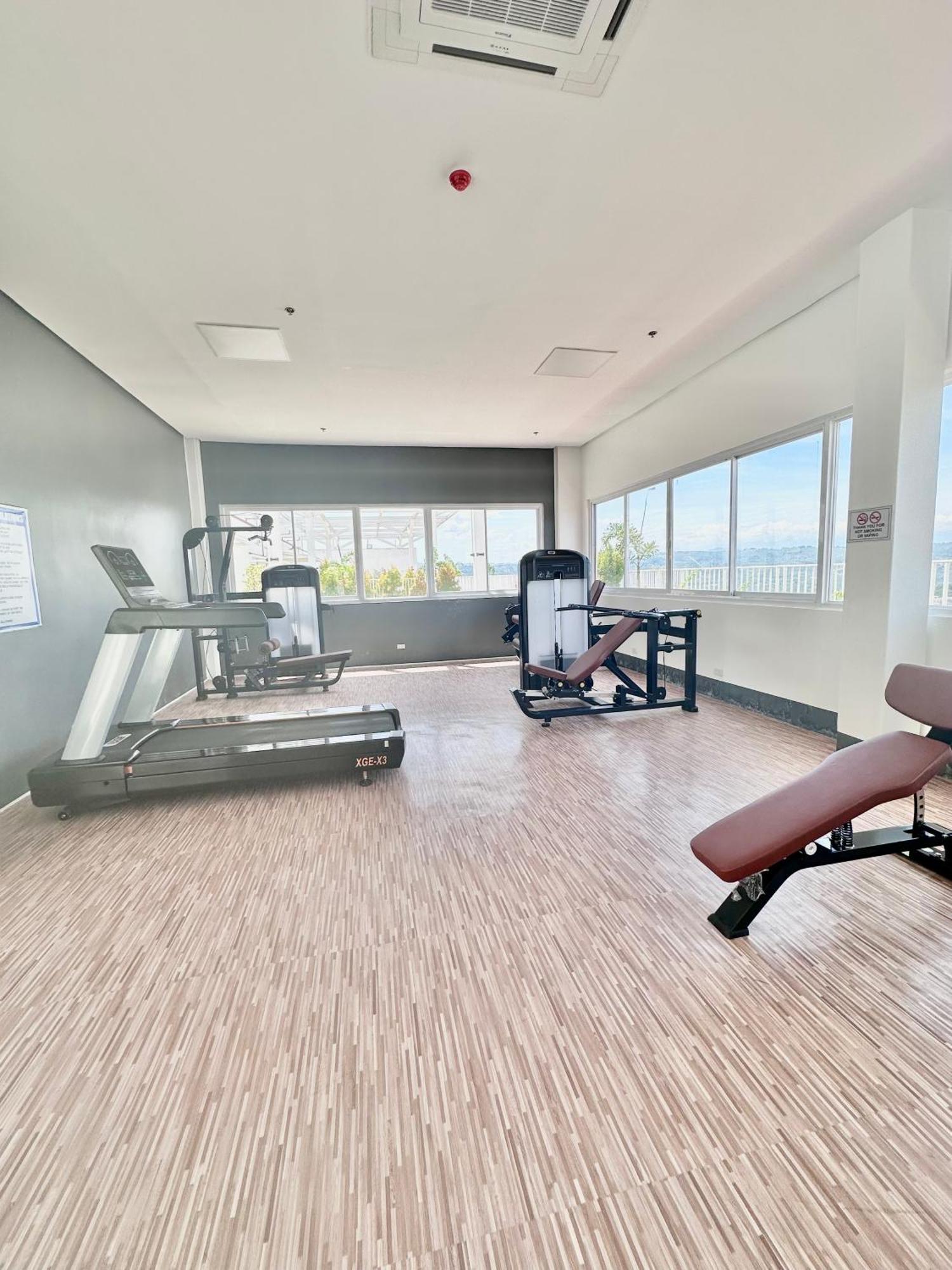 Aesthetic One Bedroom Beside Sm W Pool, Wifi And Netflix 카가얀드오로 외부 사진