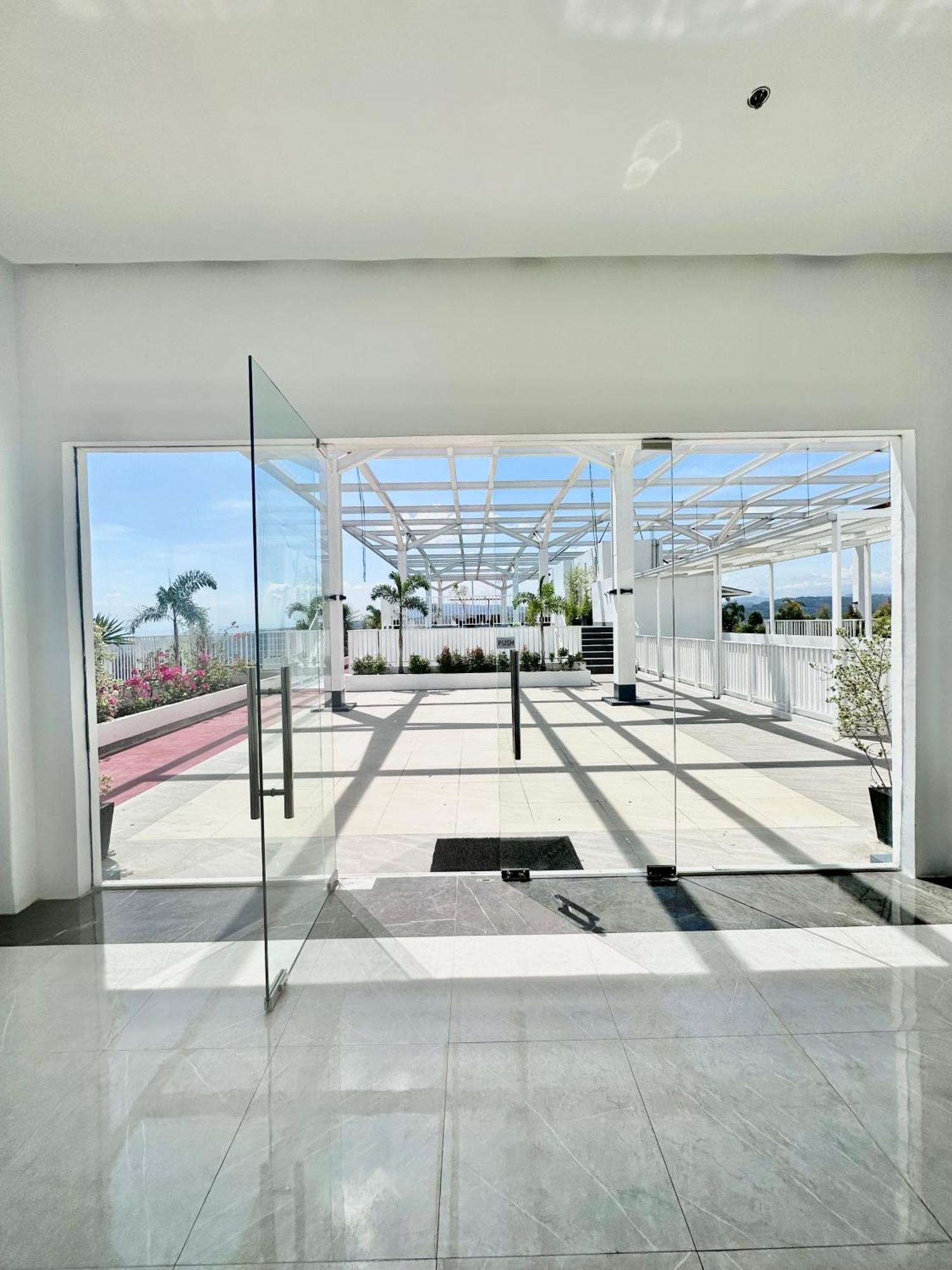 Aesthetic One Bedroom Beside Sm W Pool, Wifi And Netflix 카가얀드오로 외부 사진